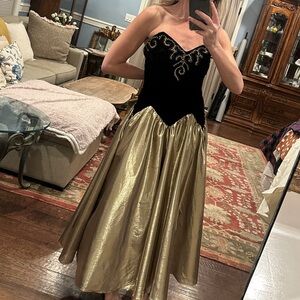 vintage 1980s gunne sax style Black Gold Bow Strapless Holiday Dress Bow